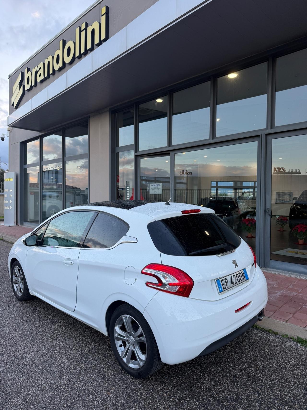 Peugeot 208 1.2 VTi 82 CV 3 porte Allure TETTO PANORAMA