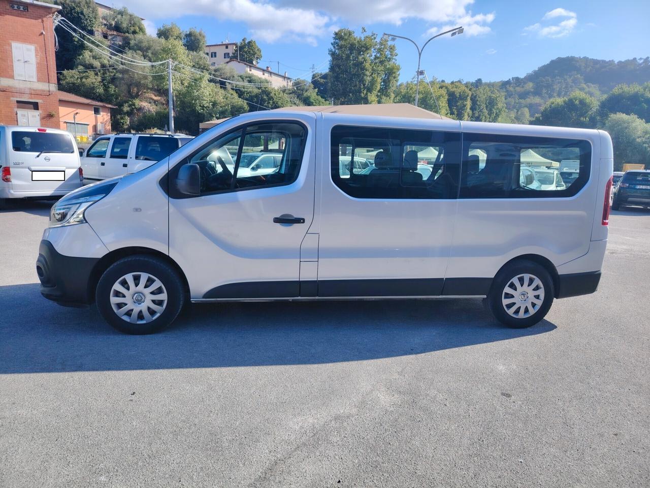 Renault Trafic T27 2.0 dCi 120CV PC-TN Zen 9 POSTI