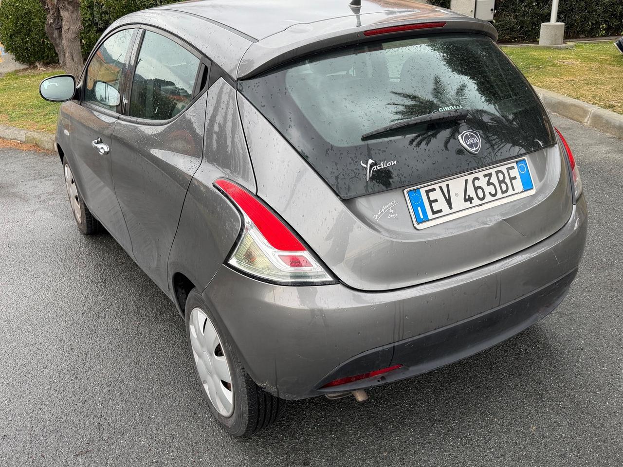 Lancia Ypsilon 1.2 69 CV 5 porte Silver