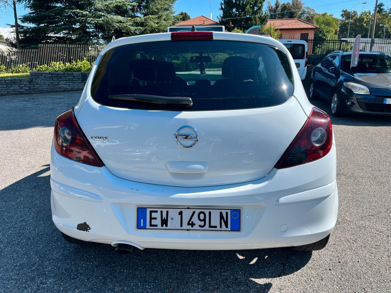 Opel Corsa 1.2 3 porte b-color