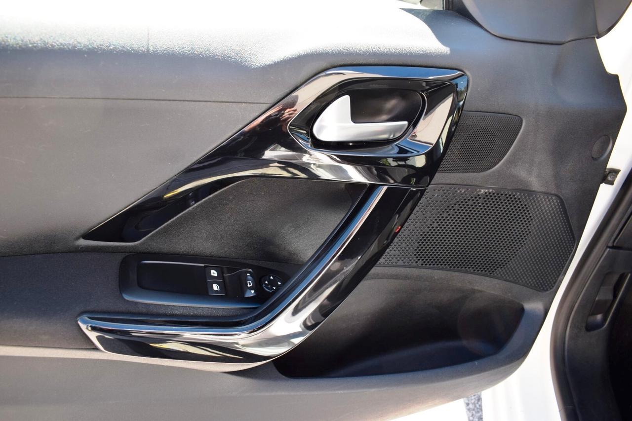 Peugeot 208 1.0 VTi 68 CV 5 porte Active DA RIPARARE!