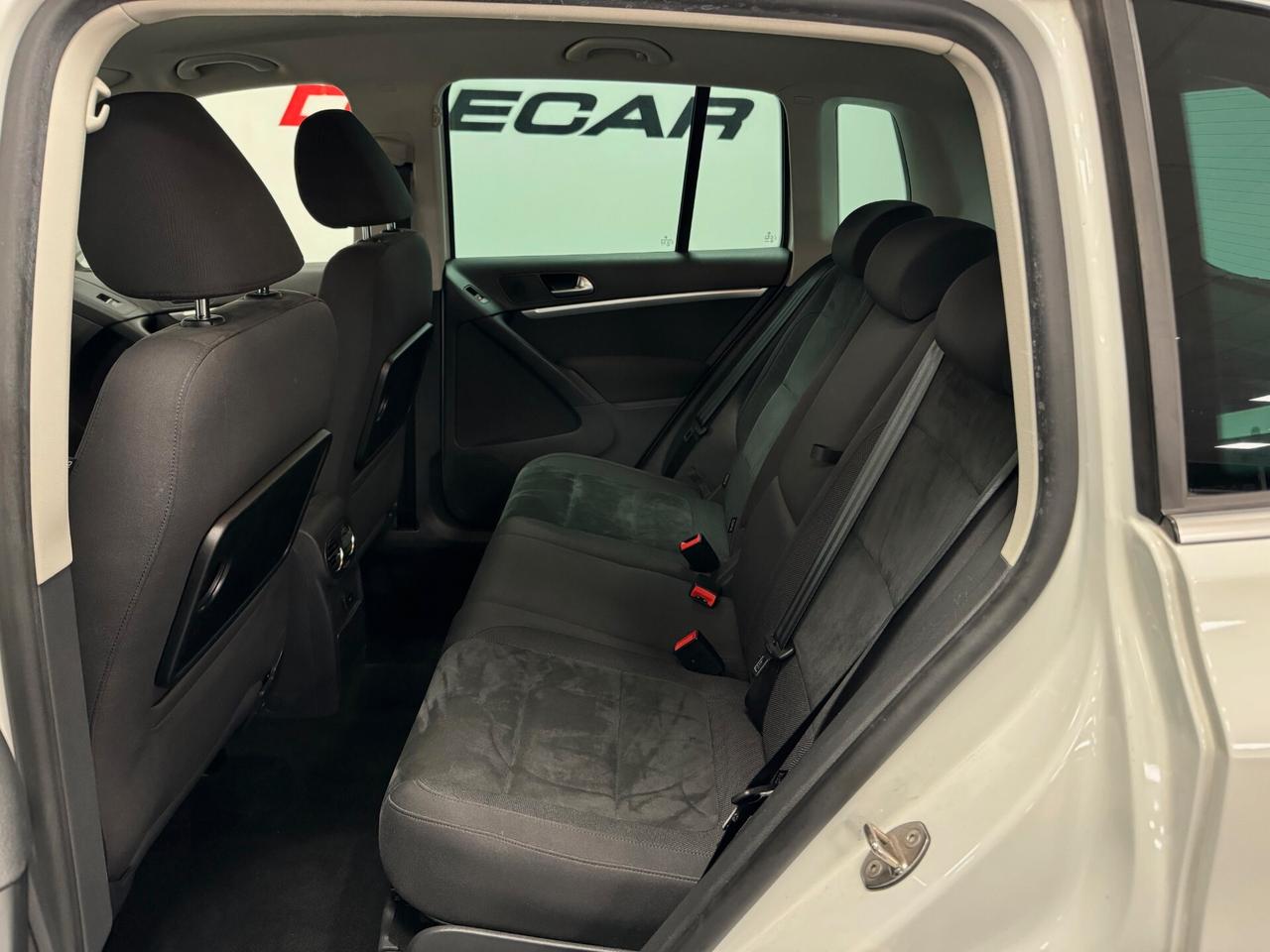 Volkswagen Tiguan 2.0 TDI 140 CV Sport & Style 130.000 KM UNIPROP