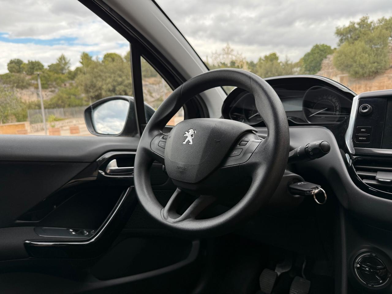 Peugeot 208 Active/1.0 68 CV/5 POSTI/CLIMA