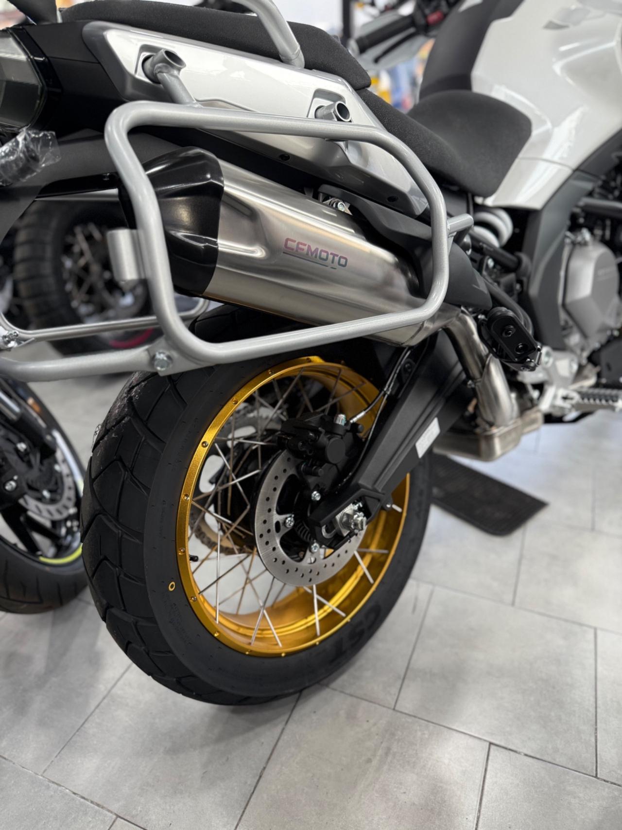 CF MOTO 700MT ADV NUOVA PRONTA CONSEGNA