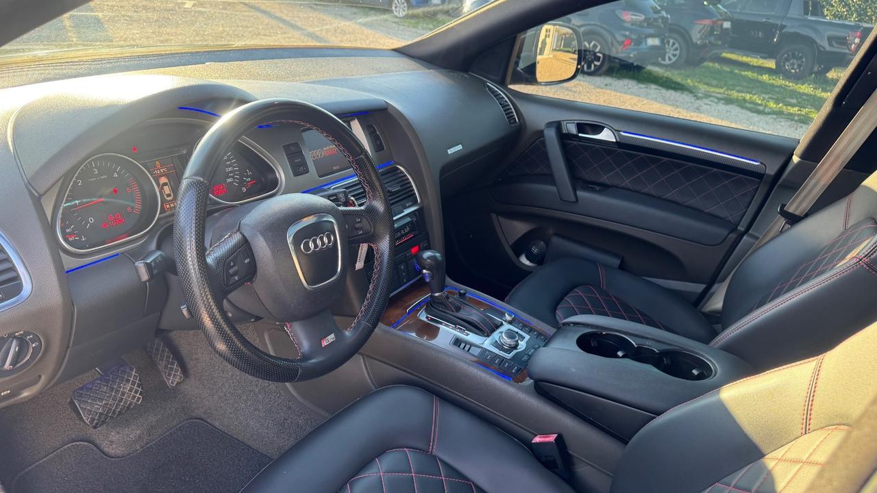 Audi Q7 3.0 V6 TDI 233CV quattro tiptronic