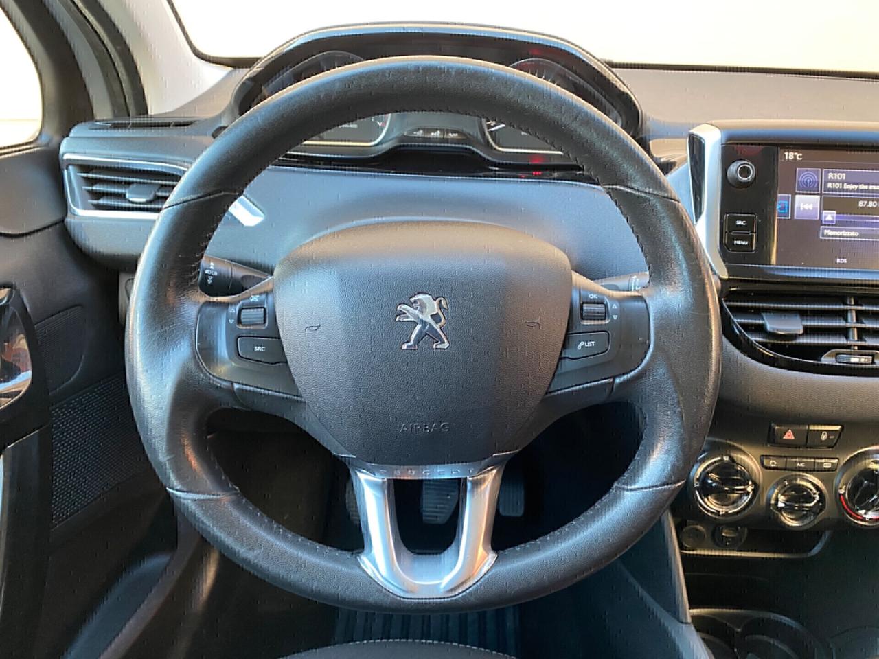 Peugeot 208 1.2 Benzina