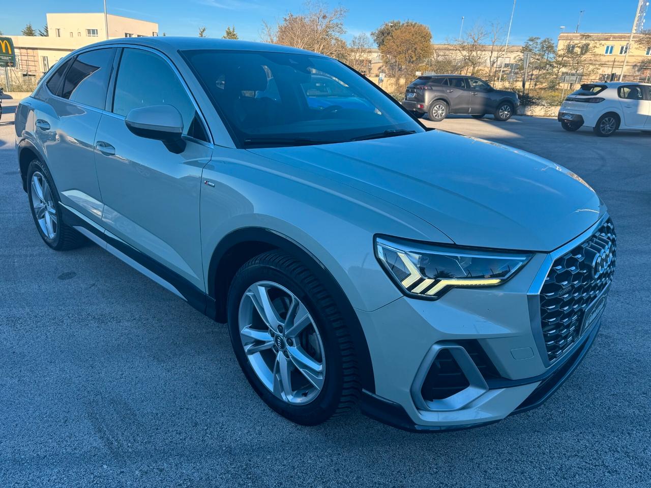 Audi Q3 40 TDI quattro S tronic line edition