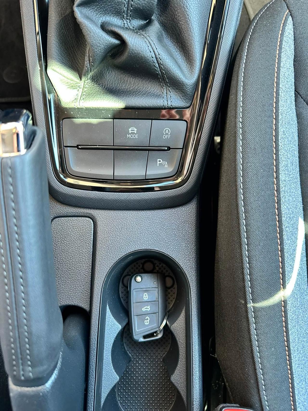 Skoda Kamiq 1.0 TSI 115 CV DSG Black Dots