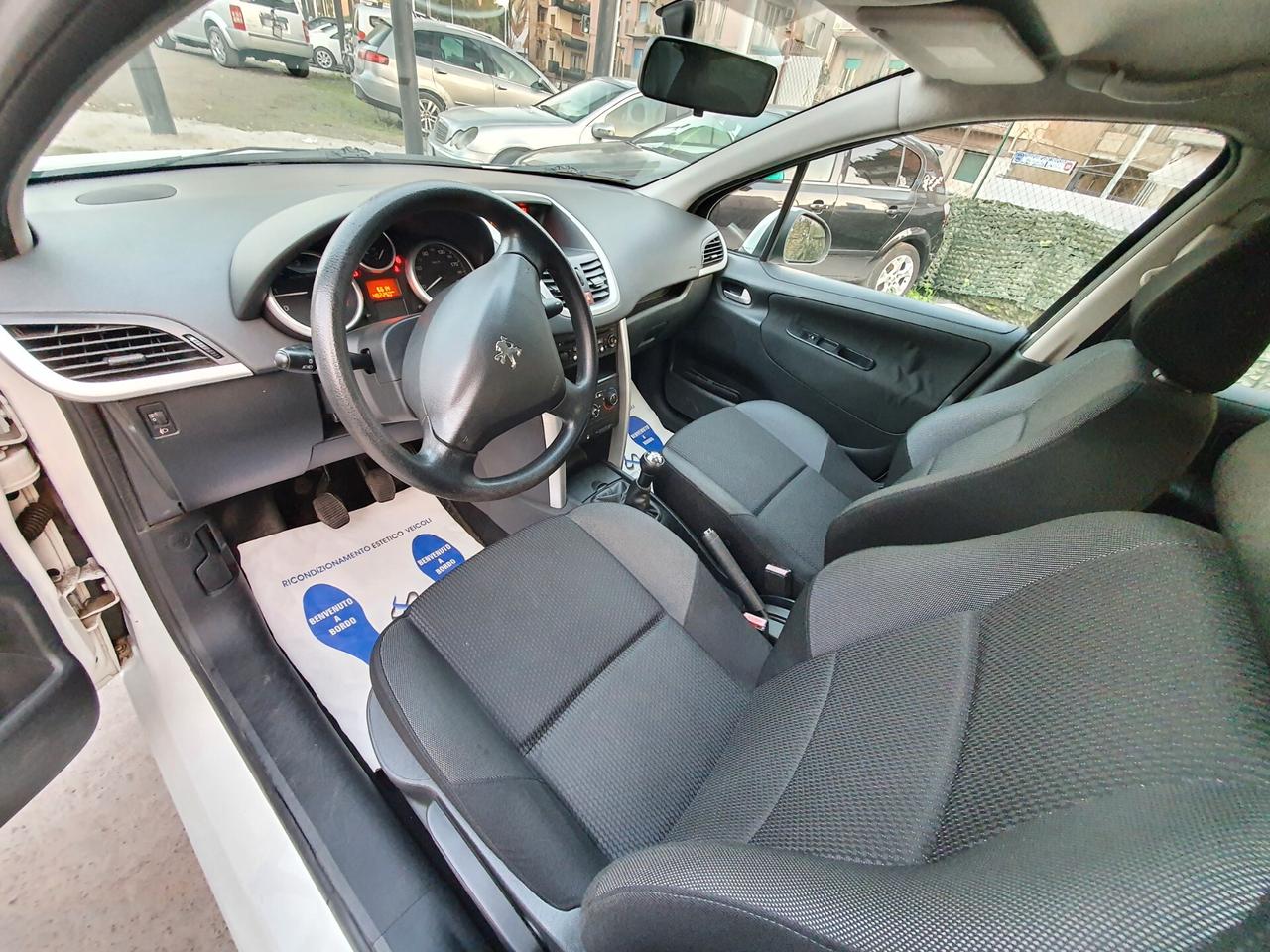 Peugeot 207 1.4 HDi 70CV X NEOPATENTATI MOTORE NUOVO ZAMPOGNAUTO CATANIA