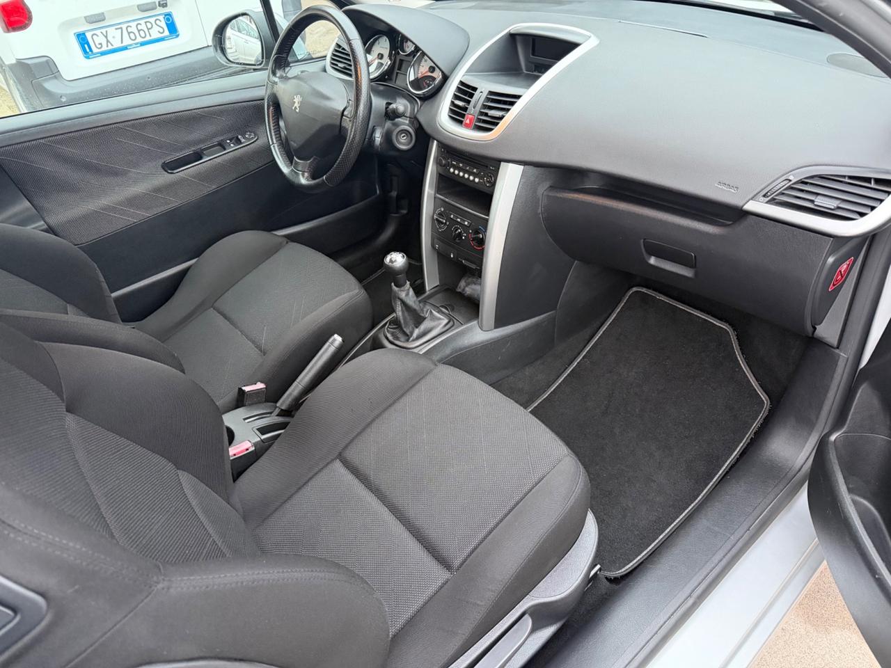 Peugeot 207 1.4 HDi 70CV 3p. X Line