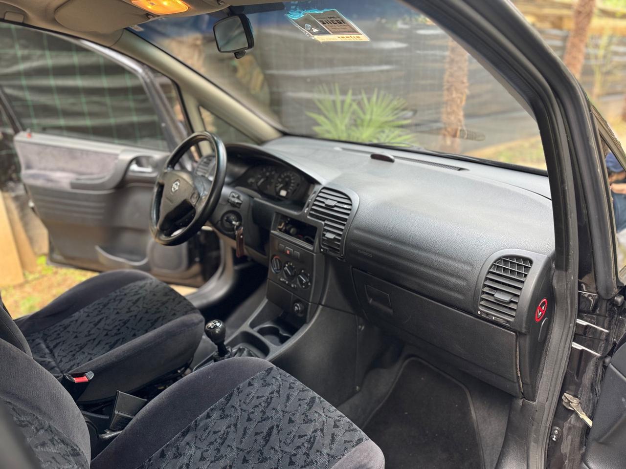 Opel Zafira 2.0 16V DTI cat Elegance