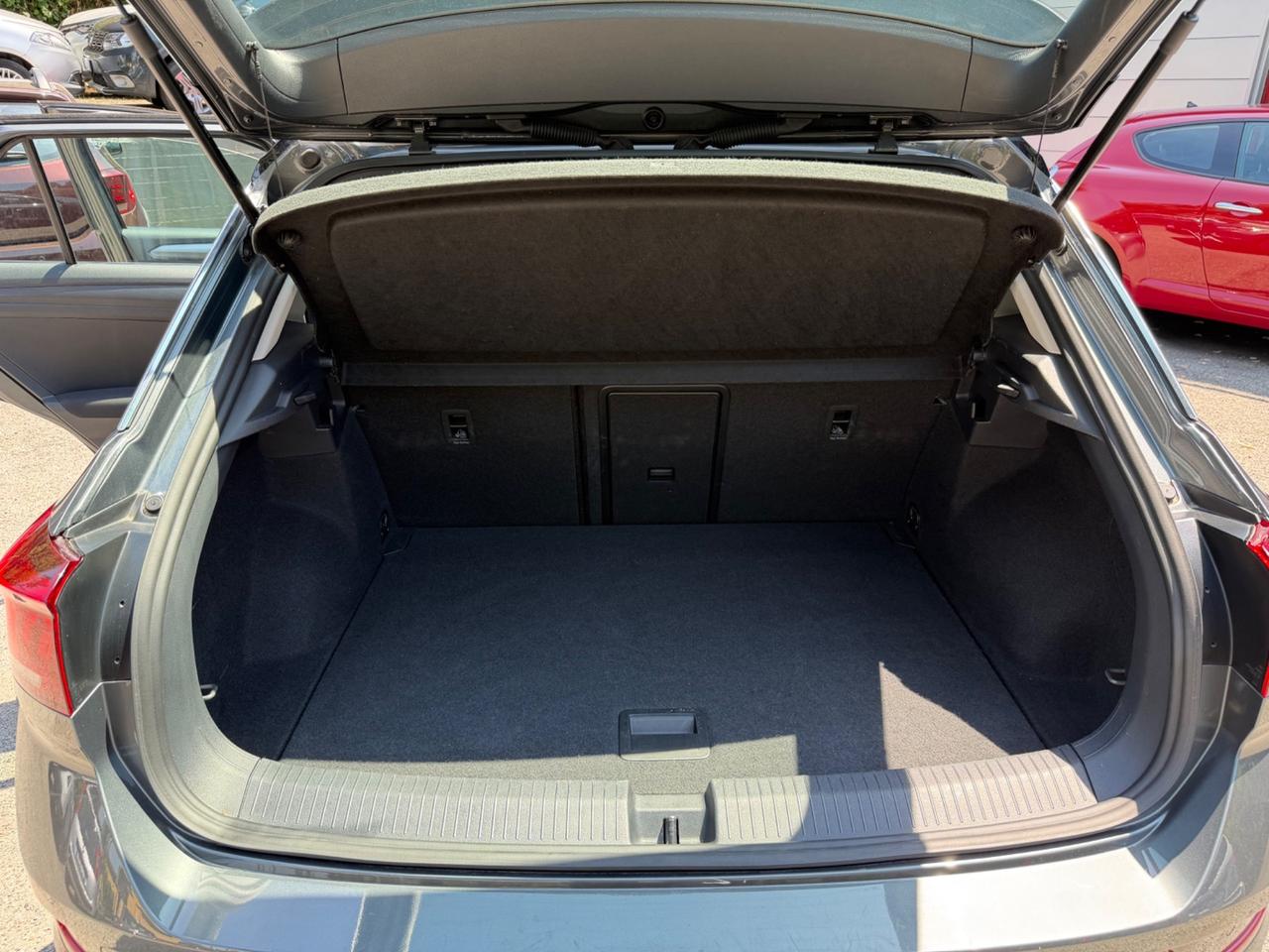 Volkswagen T-Roc 1.0 TSI 110 CV