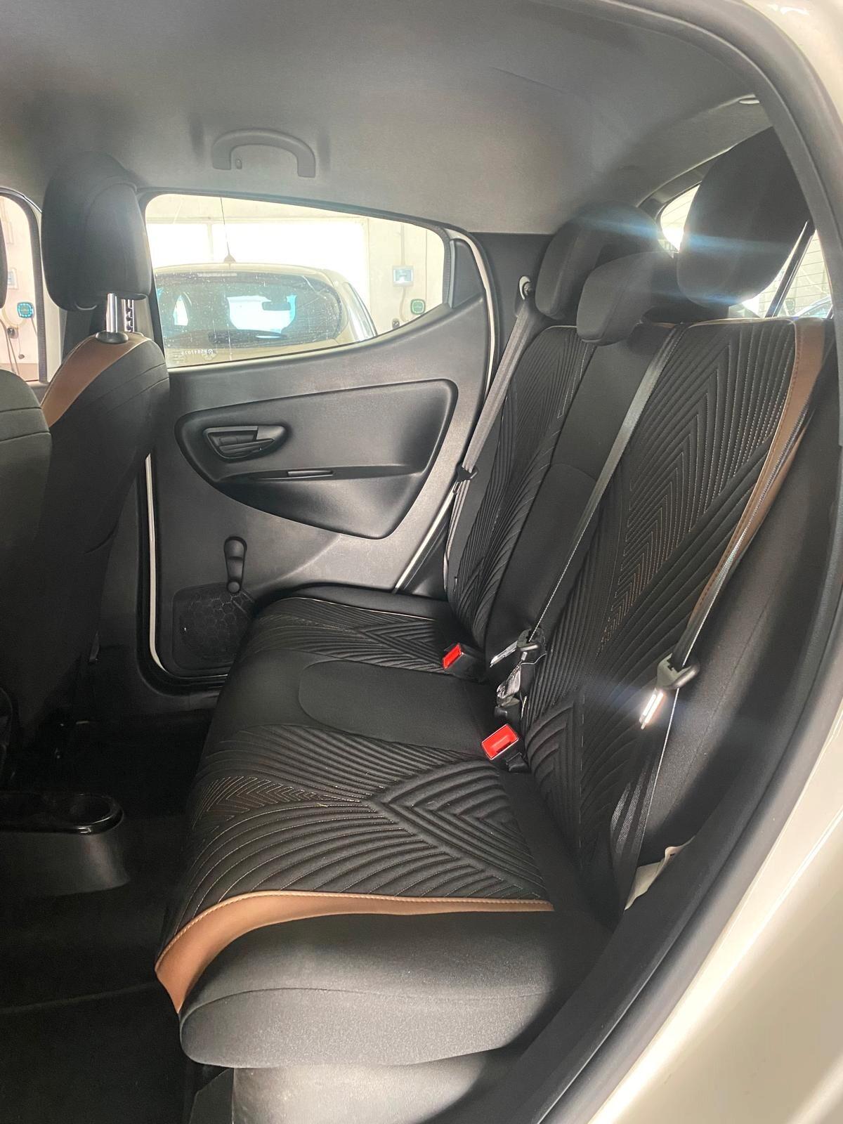 Lancia Ypsilon 1.0 FireFly 5 porte S&S Hybrid Alberta Ferretti
