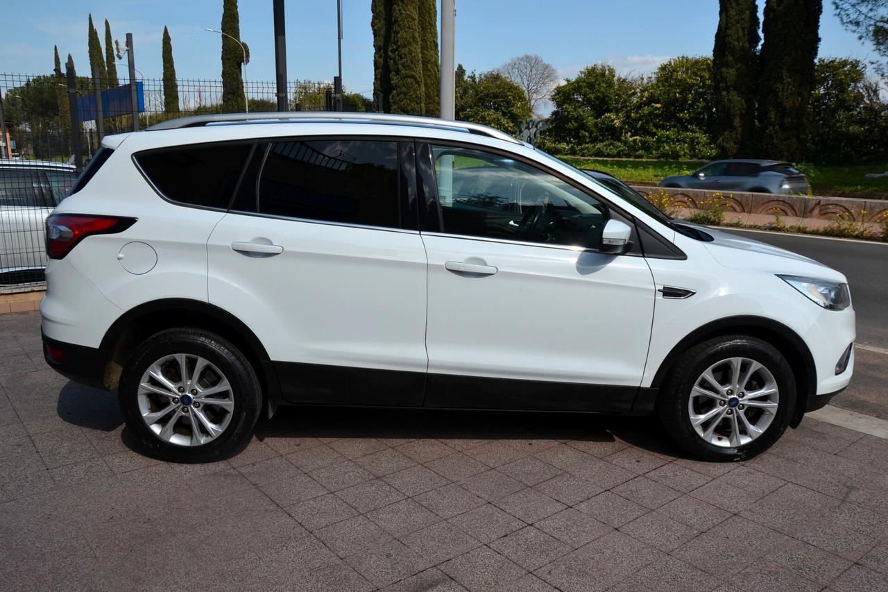 Ford Kuga 1.5 TDCI 120 CV S&S 2WD Powershift Edition