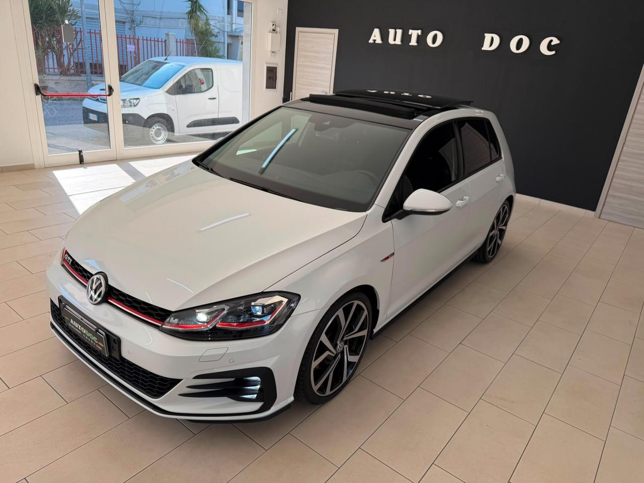 Volkswagen Golf GTI Performance 2.0 245 CV TSI DSG 3p. BMT