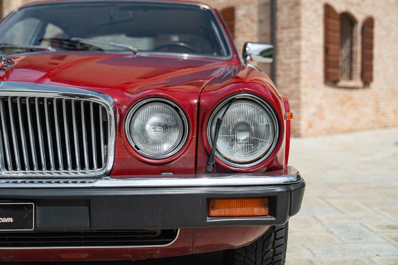 Jaguar XJ6 4.2 MANUALE - JAG00089