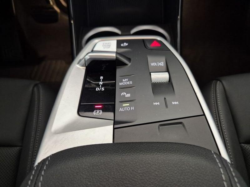 BMW X1 U11 xdrive20d mhev 48V X-Line auto