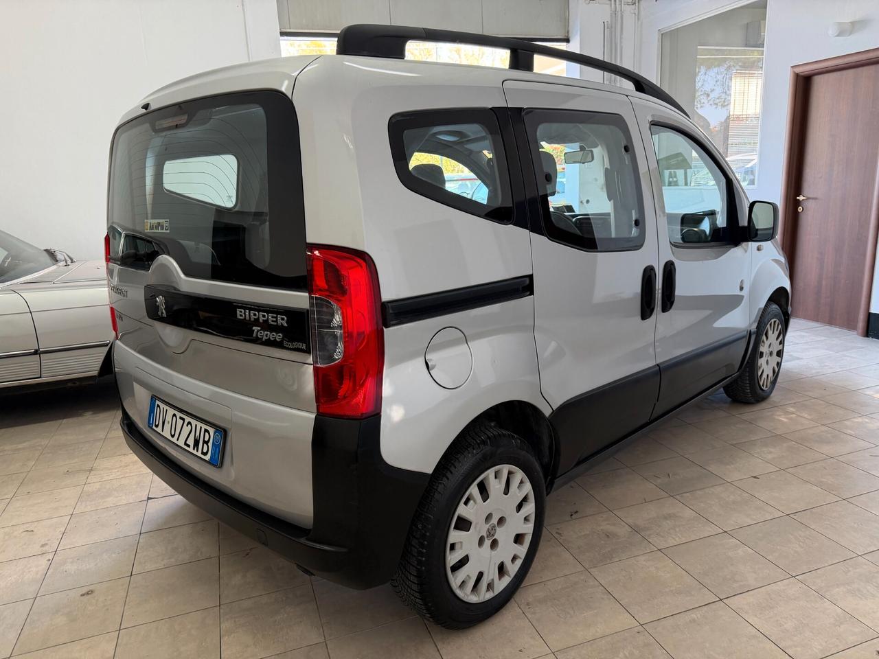 Peugeot Bipper 2009 Tepee 1.4 75CV Outdoor GPL 5 POSTI