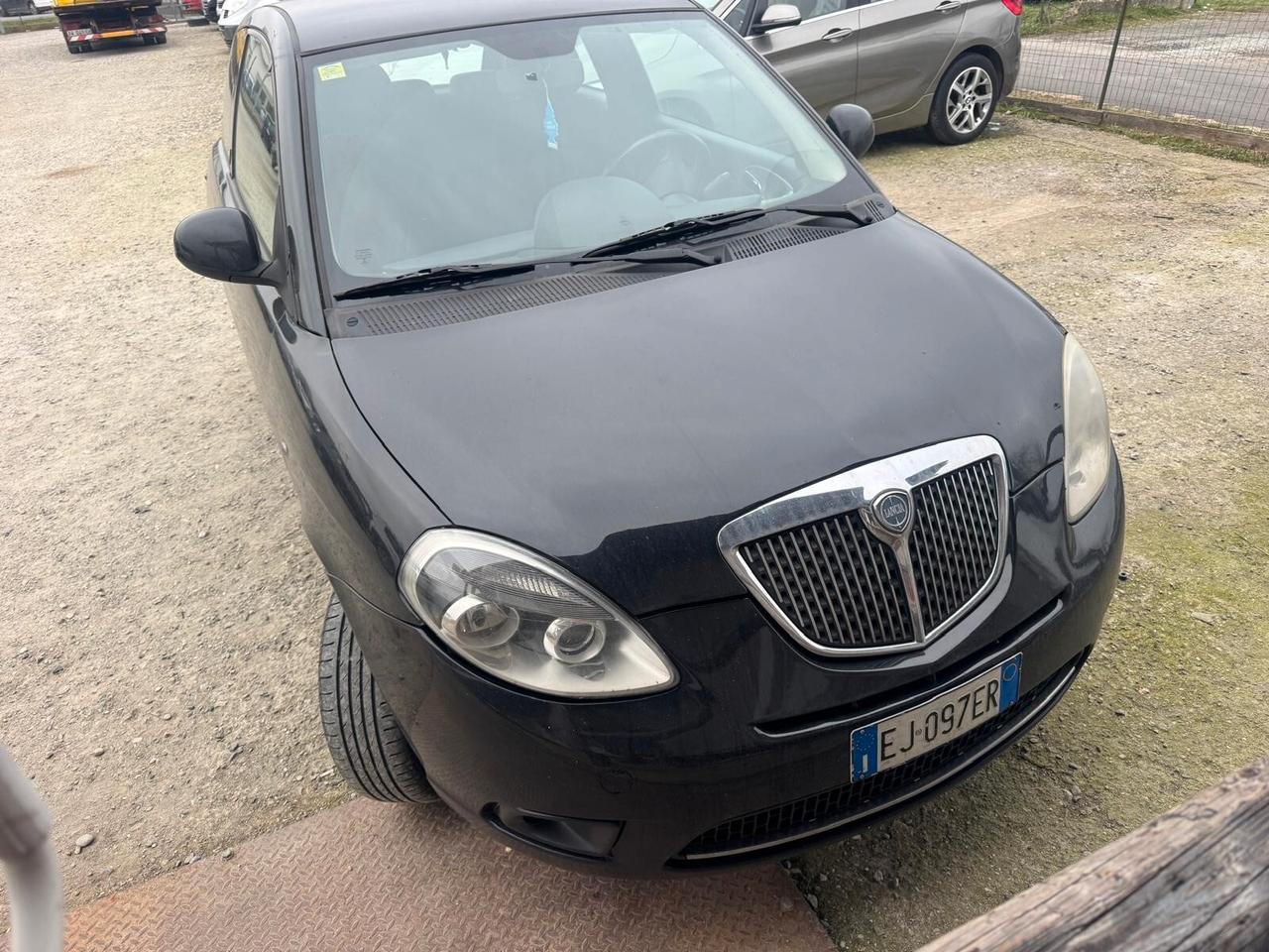 Lancia Ypsilon 1.2 69 CV ELLE GUIDABILE ANCHE PER NEOPATENTATI