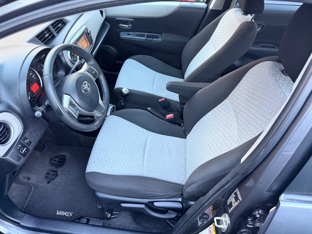 Toyota Yaris 1.0 5 porte Lounge Navi