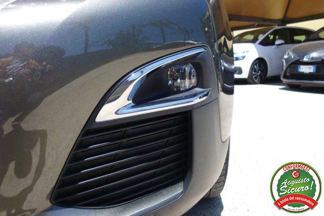PEUGEOT 3008 BlueHDi 130 S&S EAT8 Business