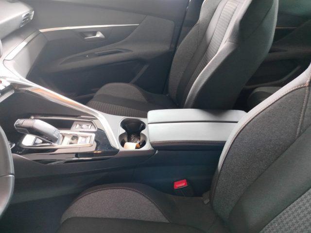 PEUGEOT 3008 BlueHDi 130 S&S Active Business