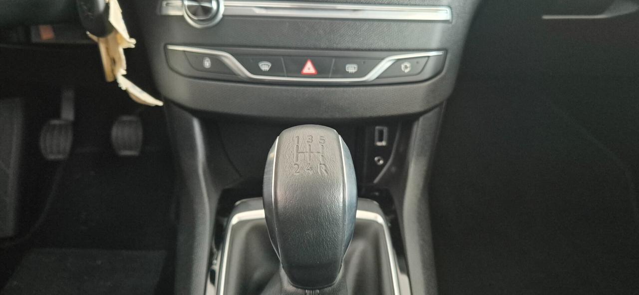 PEUGEOT 308 1.2 110CV 7.000 KM 09/2016