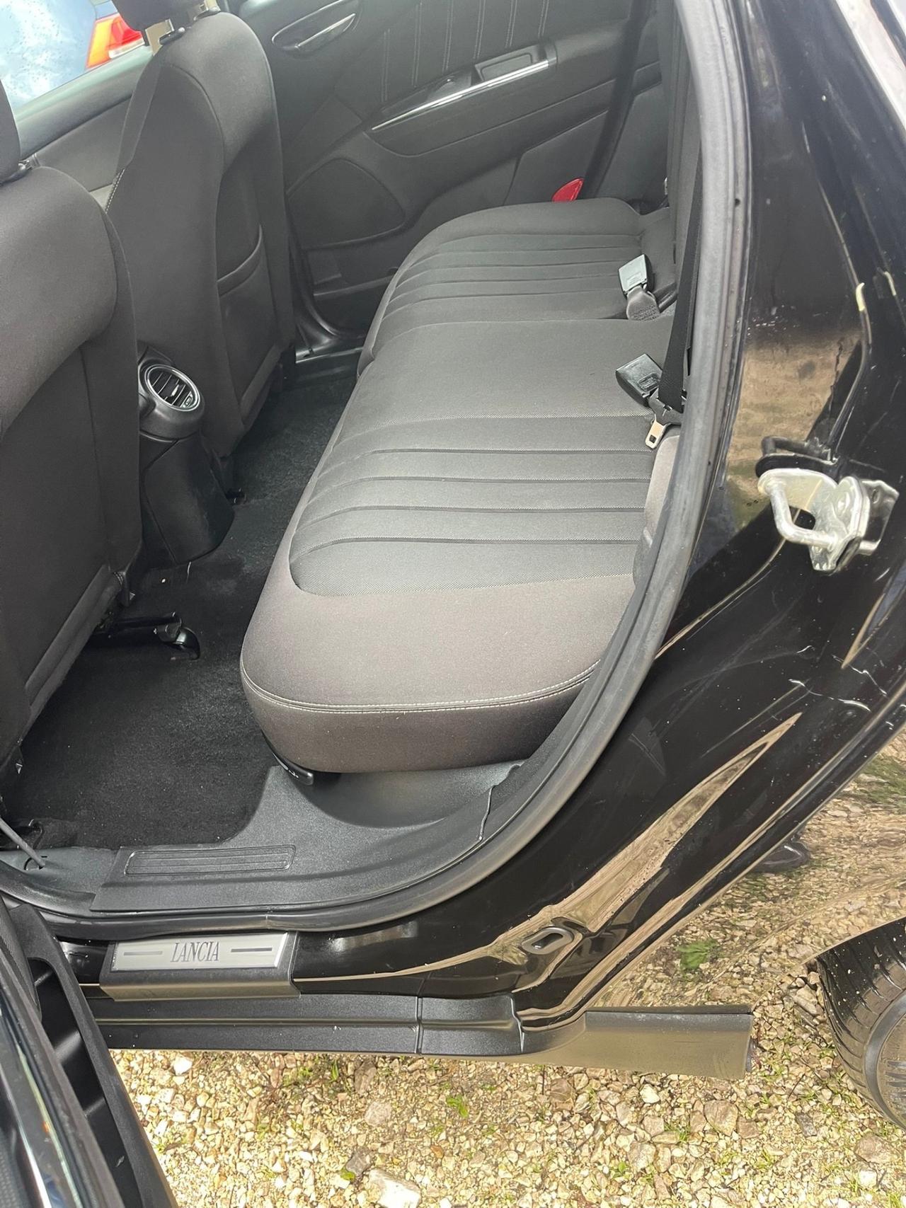 Lancia Delta 1.6 MJT DPF Argento