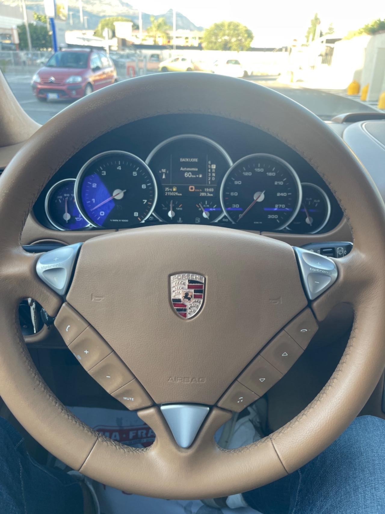 Porsche Cayenne 4.5 cat Turbo S