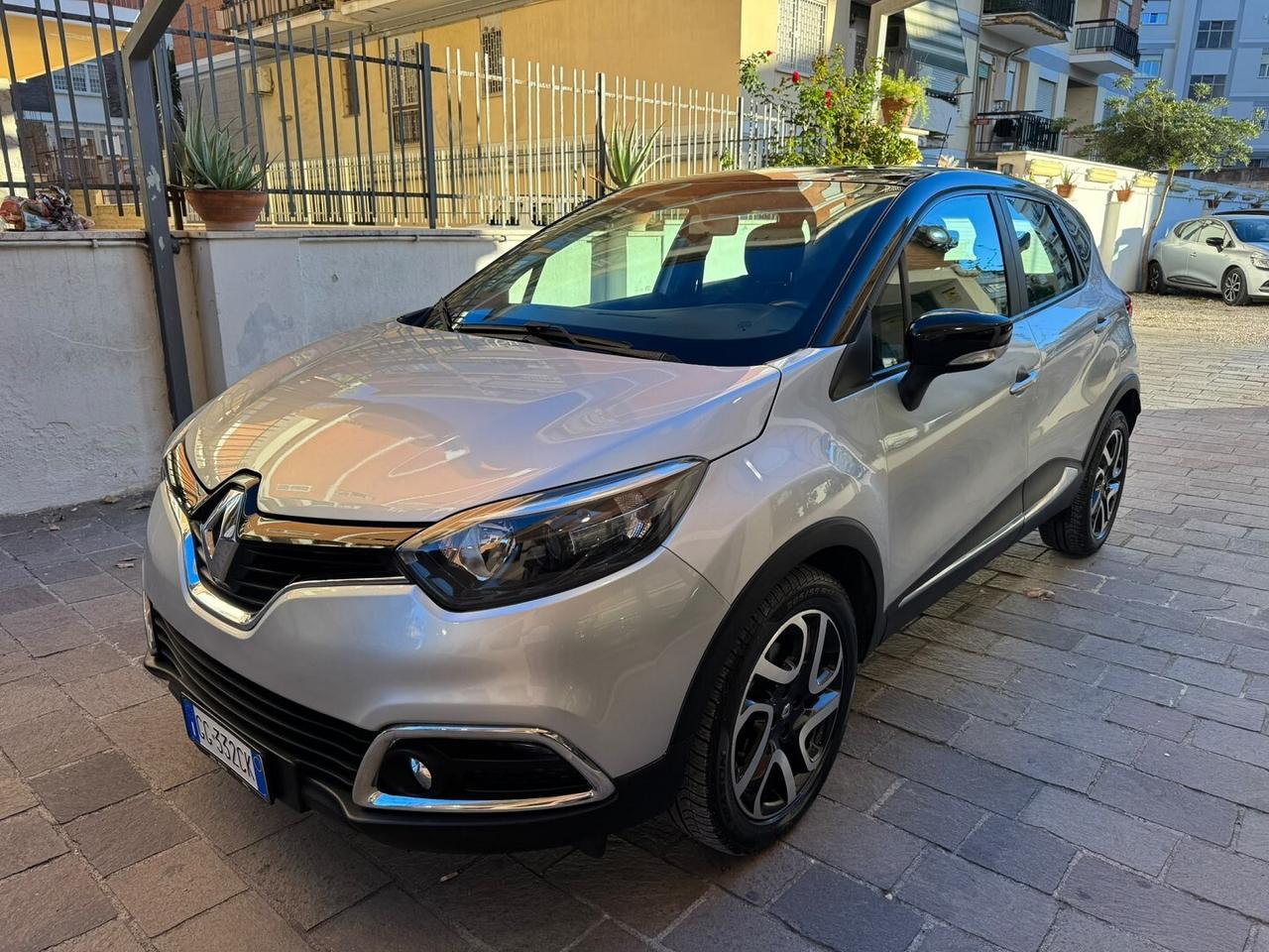 RENAULT Captur dCi 8V 90CV EDC S&S Energy Intens