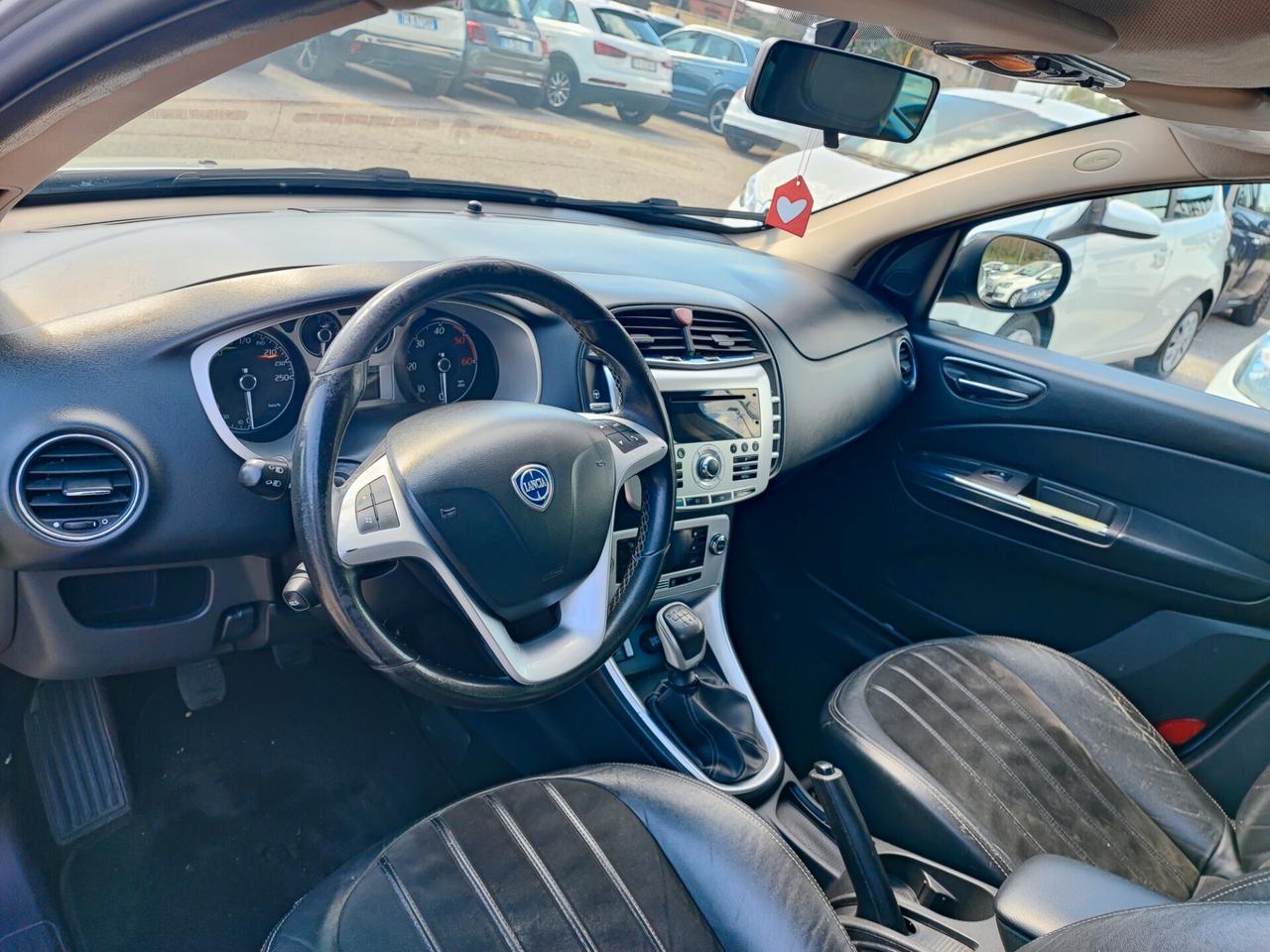 Lancia Delta 1.6 MJT Silver