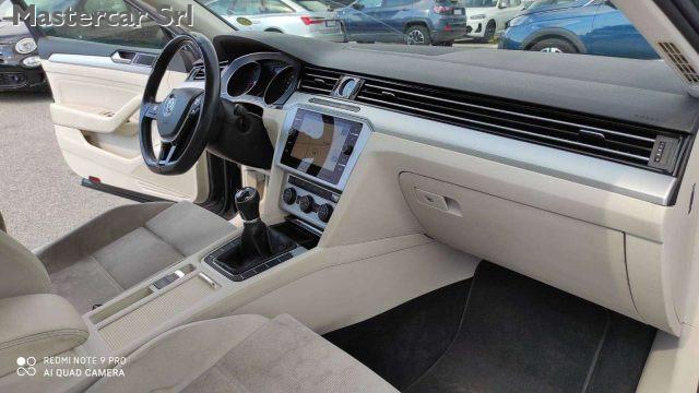 VOLKSWAGEN Passat Variant Passat VIII Variant 1.6 tdi Business Navi 120cv