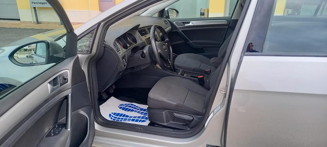 Volkswagen Golf 7 Blue Motion Tech cc. 1.4 Benzina Manuale 6 Marce 5 Porte 5 Posti Navigatore UTILIZZABILE X I NEOPATENTATI 2025...!!!!
