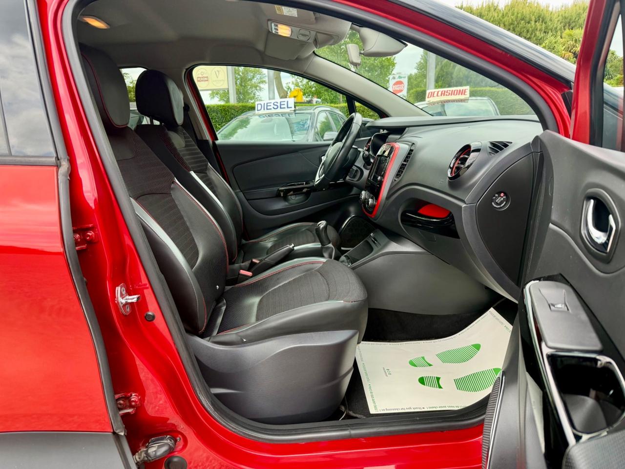 Renault Captur 1.5 dCi EDC Project Runway Ok NEOPATENTATI