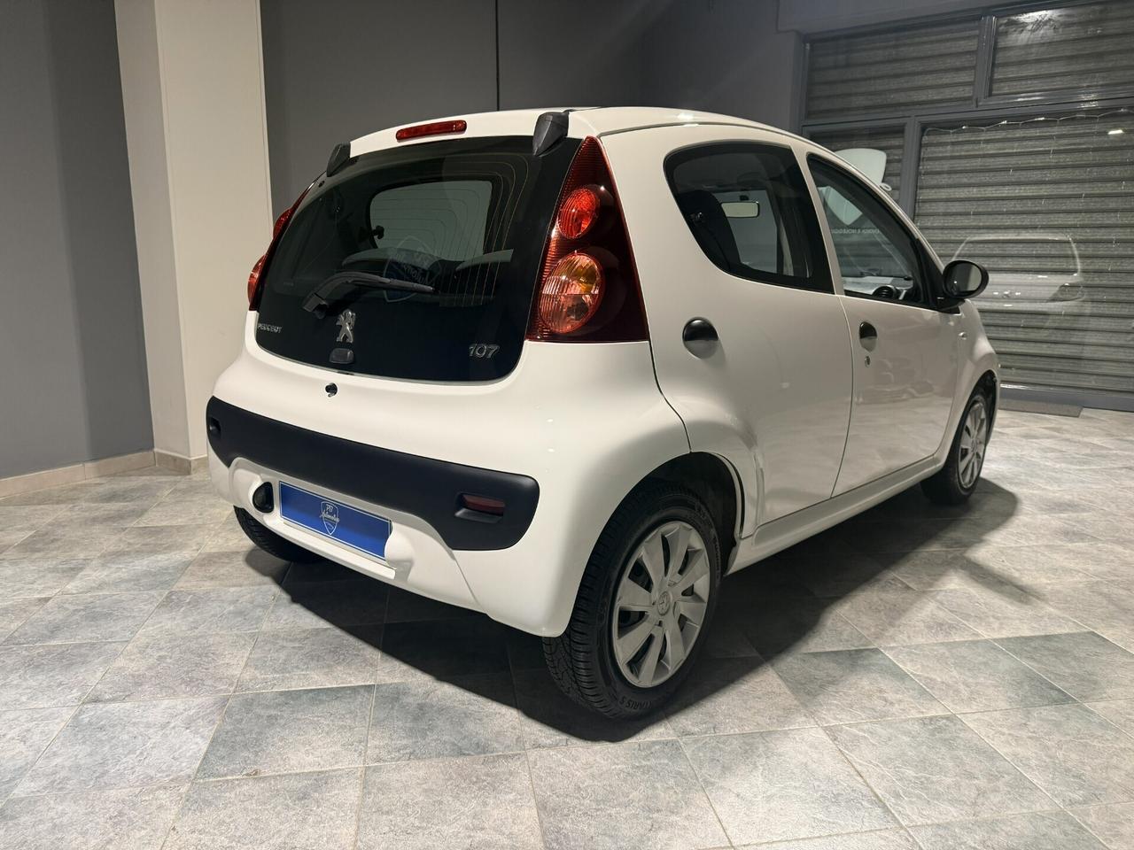 Peugeot 107 1.0 URBAN MOVE 5 PORTE UNICO P.