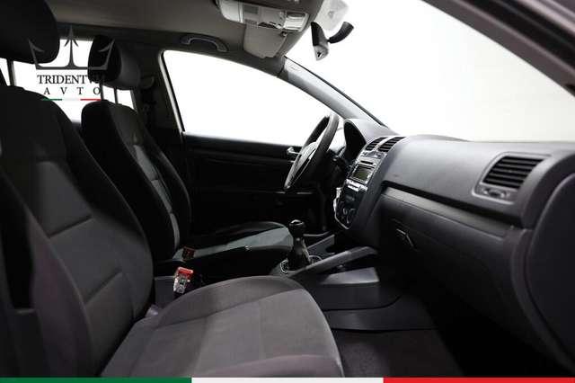 Volkswagen Golf 1.6 fsi Sportline 5p