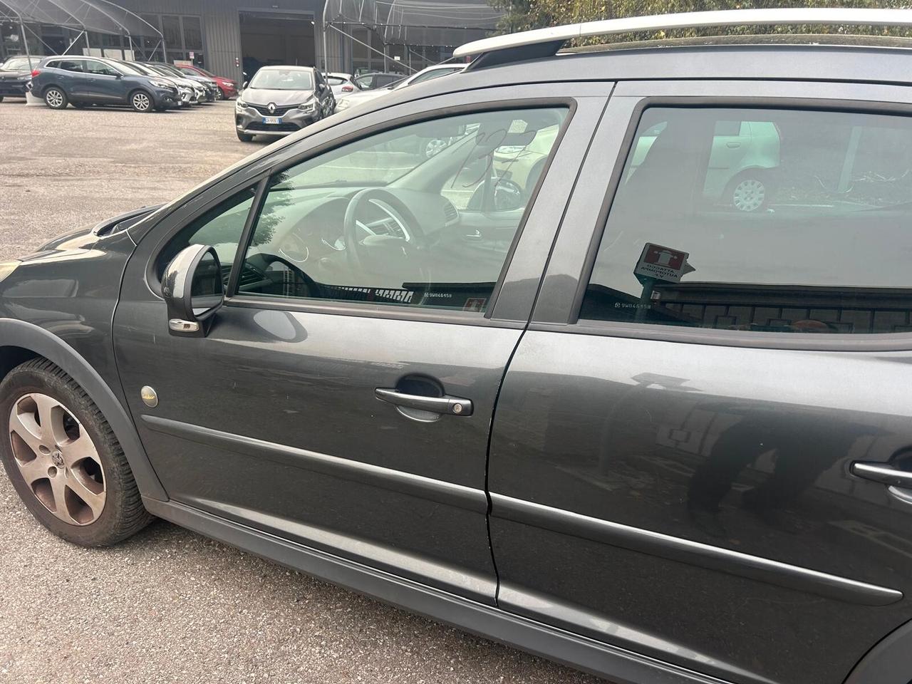 Peugeot 207 1.6 HDi 93CV SW full optional