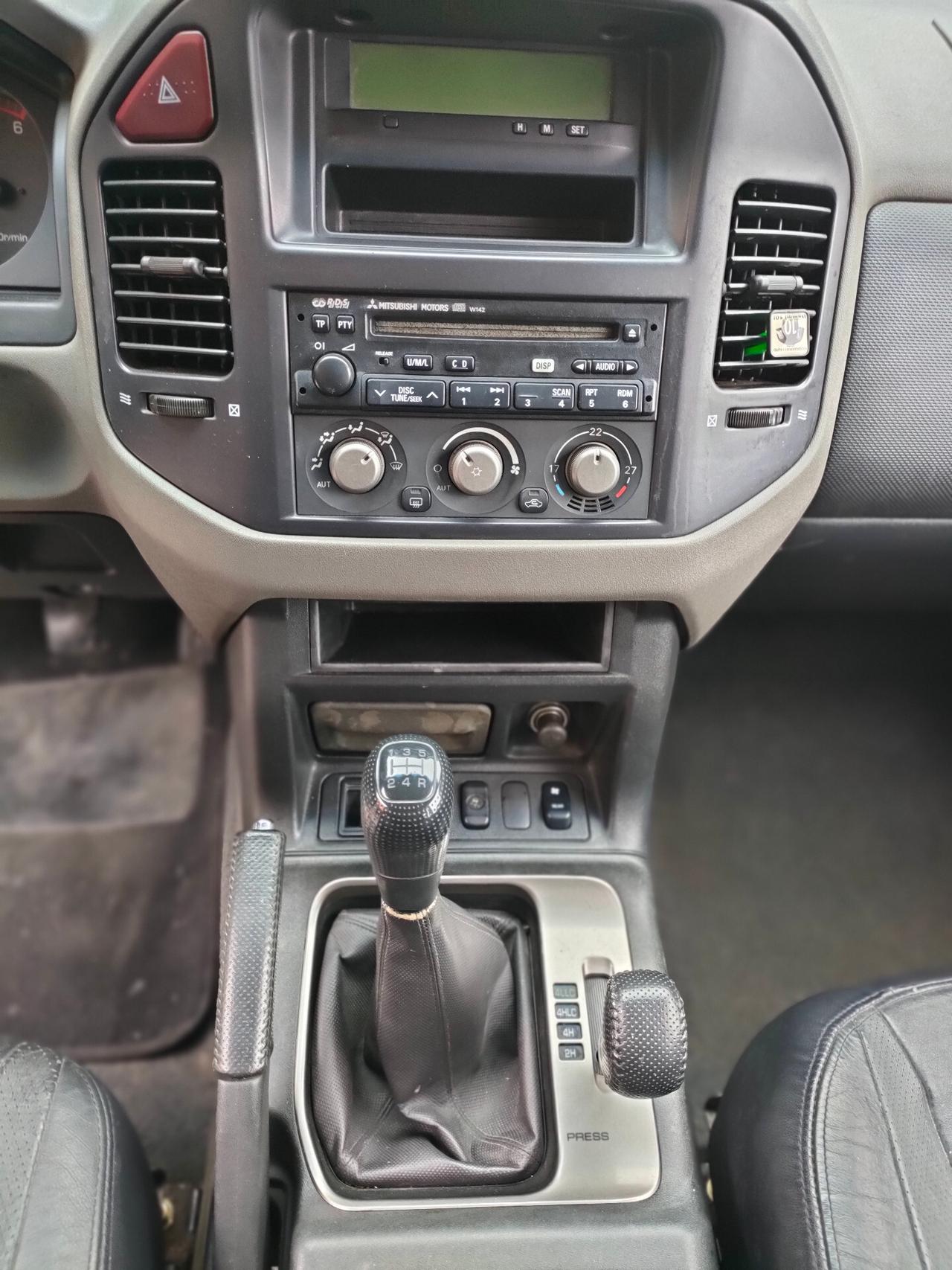 Mitsubishi Pajero 3.2 16V DI-D 7P+GANCIO