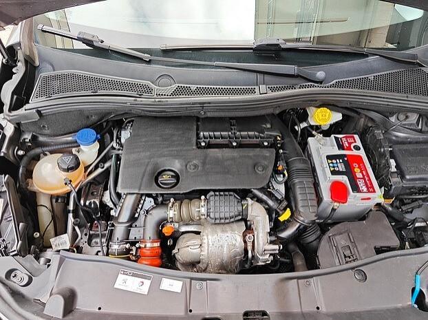 PEUGEOT 2008 1.6 HDi 100 cv - 2016