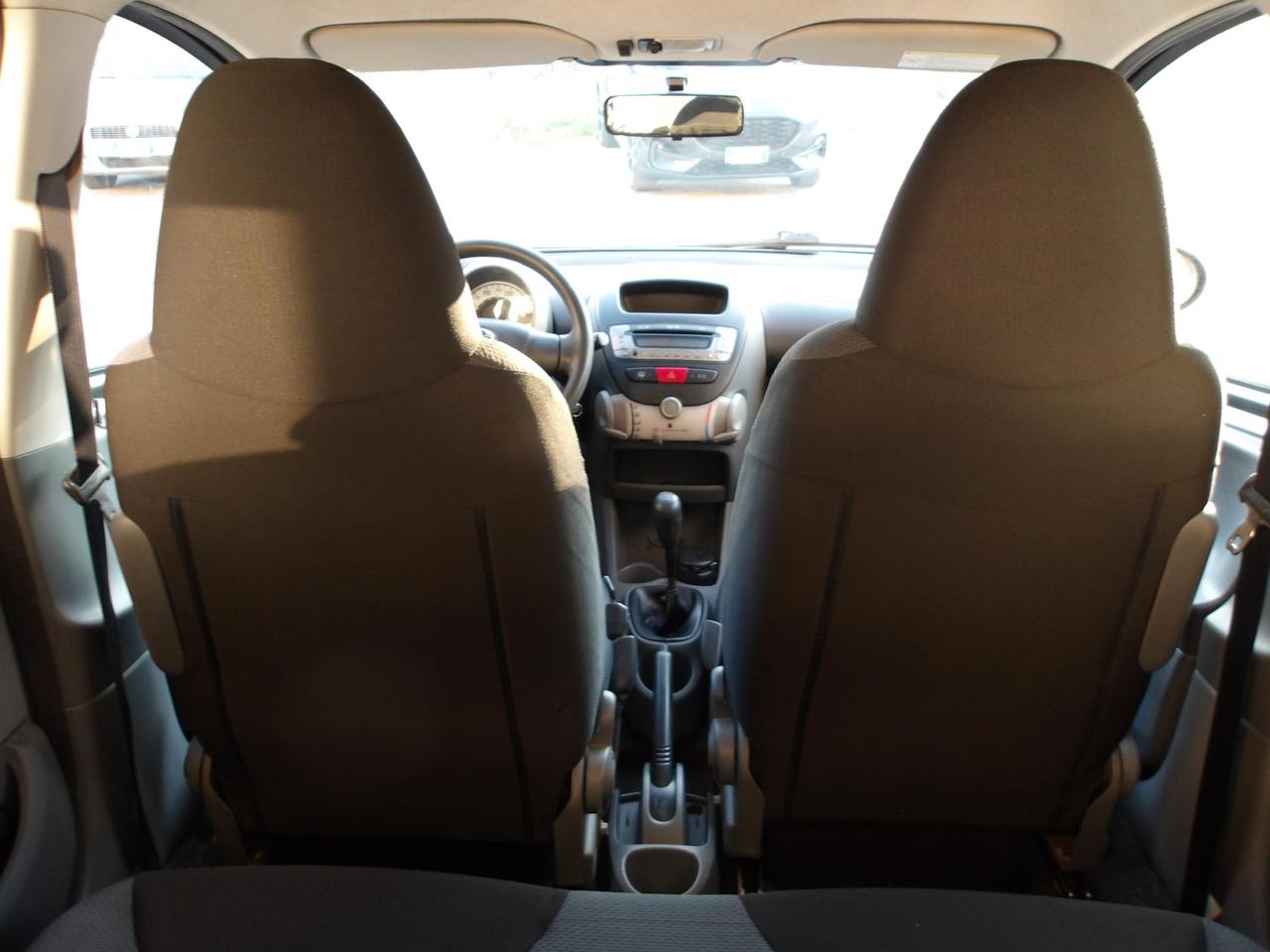 TOYOTA AYGO 5p 1.4d Sol