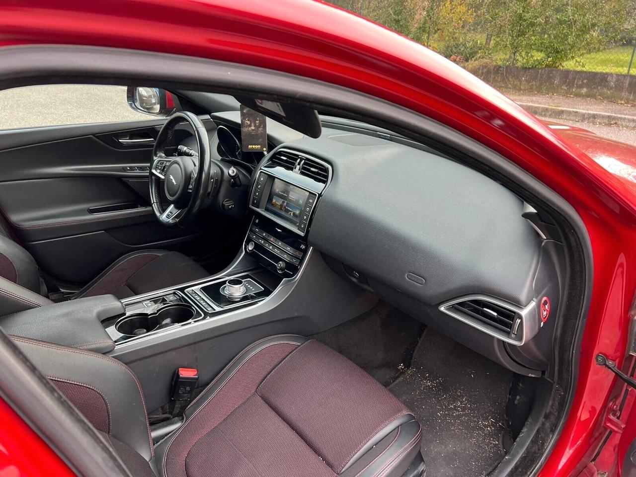 Jaguar XE 2.0 D Turbo aut.EURO 6B MOTORE DA RIVESIONARE