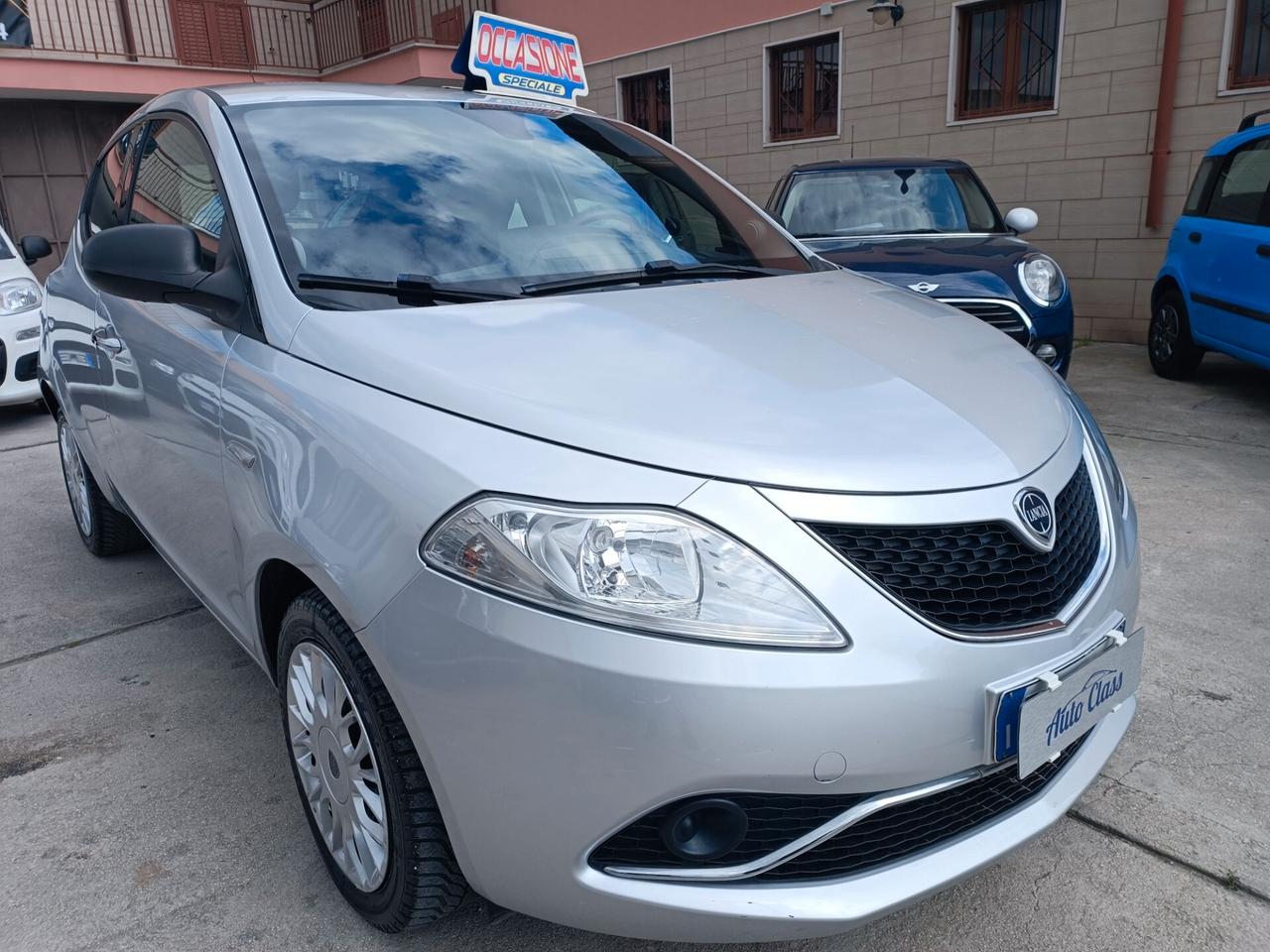 Lancia Ypsilon 1.2 69 CV