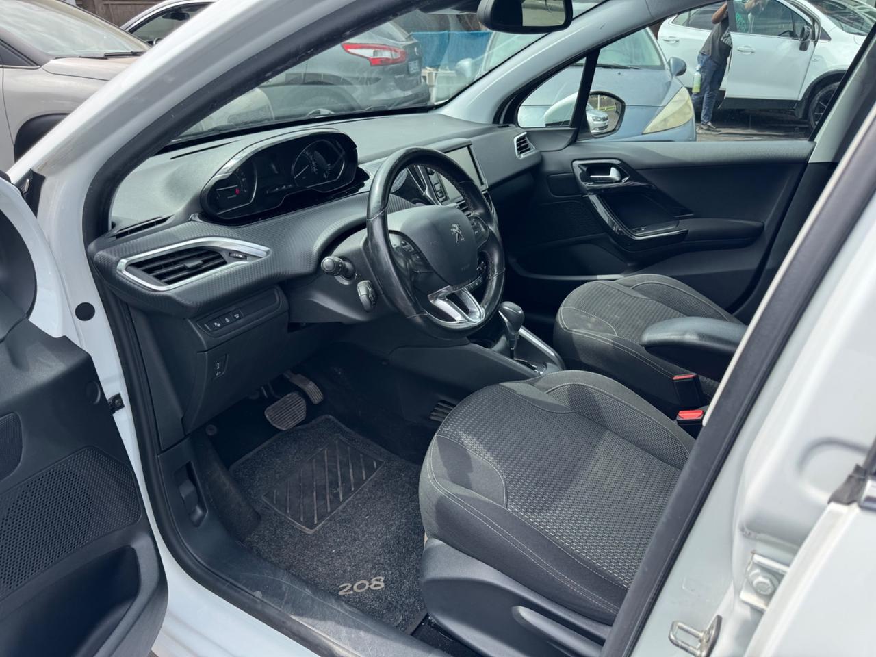 Peugeot 208 PureTech Turbo 110 EAT6 S&S 5 porte Allure