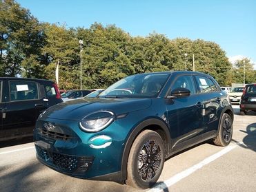 Fiat 600 Hybrid 110 CV DCT MHEV Serie Speciale ICON