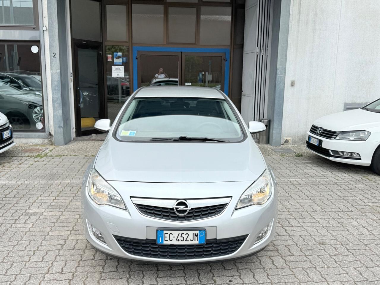 Opel Astra 1.6 115CV 5 porte Cosmo