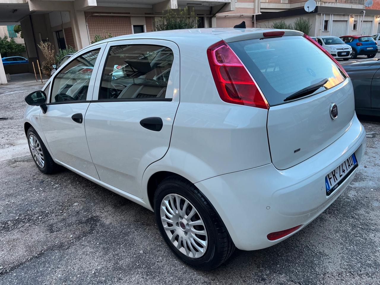 Fiat Punto 1.3 MJT II S&S 95 CV 5 porte Street