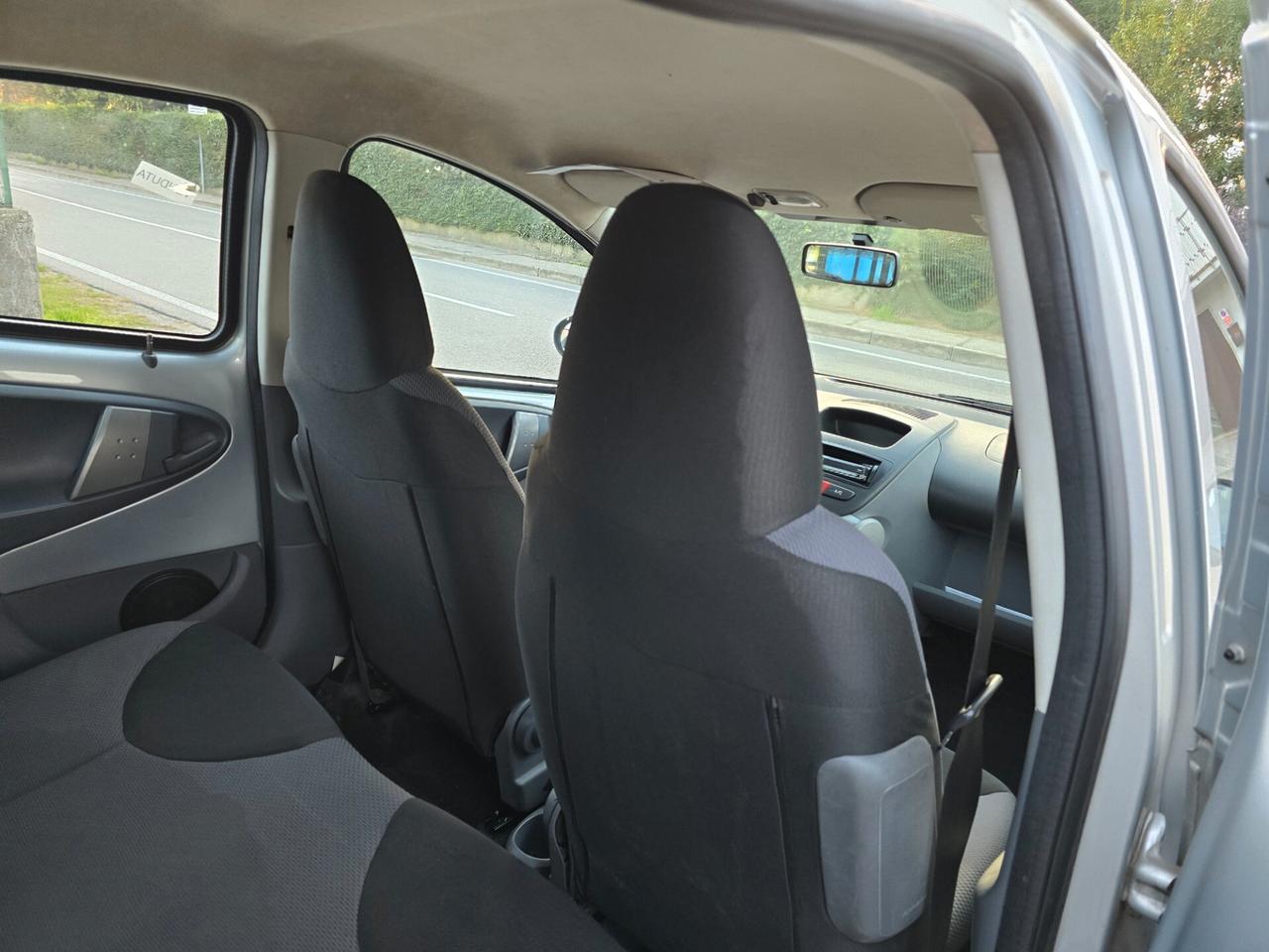 Toyota Aygo 1.0 12V VVT-i 5 porte Sol