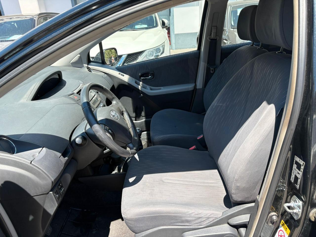 Toyota Yaris 1.4 D-4D DPF 5 porte Sol