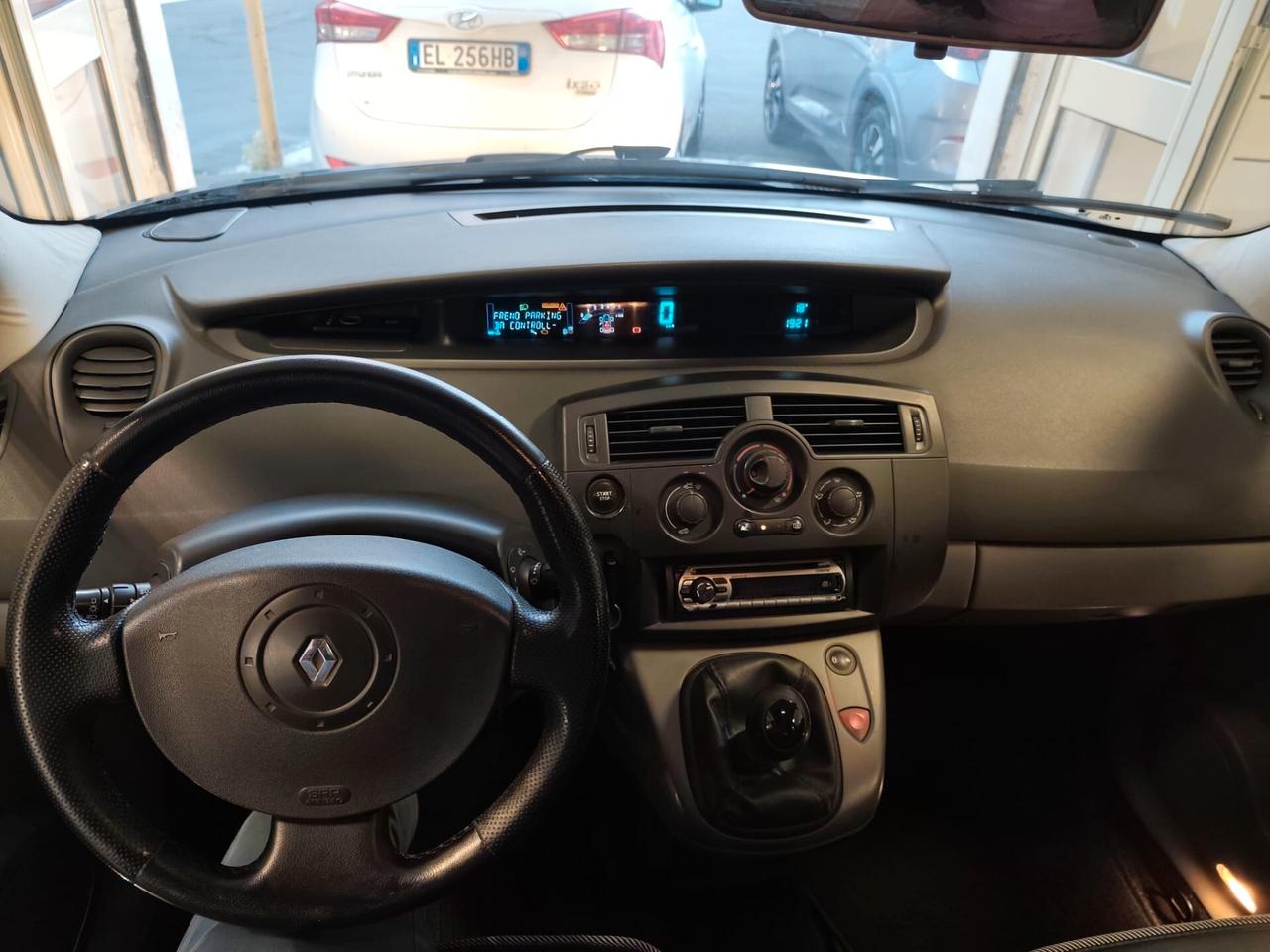 Renault Scenic Scénic 1.5 dCi/105CV Dynamique