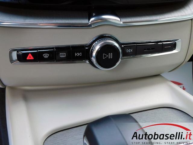 VOLVO XC60 B4 (D) MHEV 197CV AUTOMATICO CORE N1 - IVA ESPOSTA